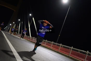 Runner Photo 764708
