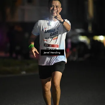Runner Photo 7647080