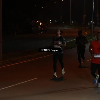Runner Photo 7647089