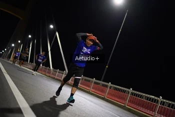 Runner Photo 764710