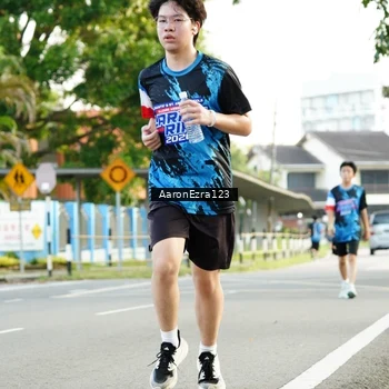 Runner Photo 7647107