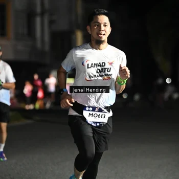 Runner Photo 7647108