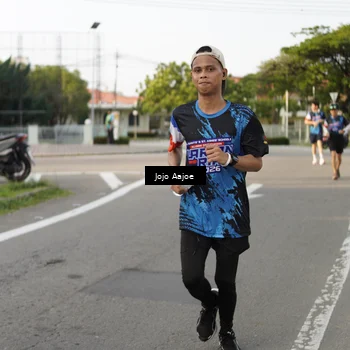 Runner Photo 7647110