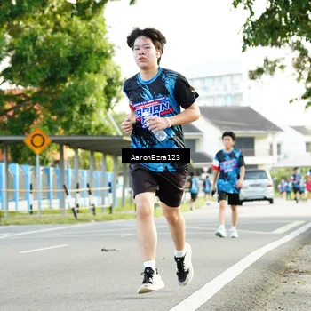 Runner Photo 7647122