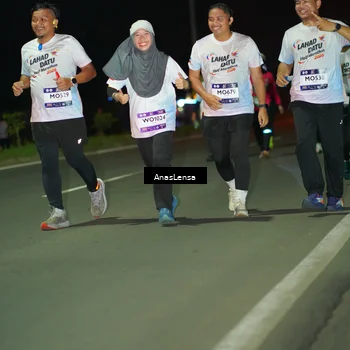 Runner Photo 7647133