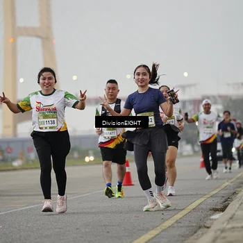 Runner Photo 7647188