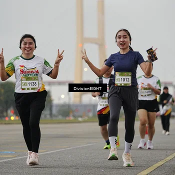 Runner Photo 7647198