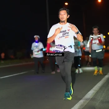 Runner Photo 7647208