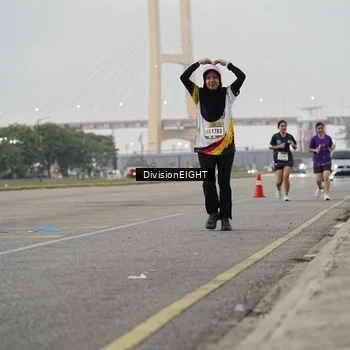 Runner Photo 7647291