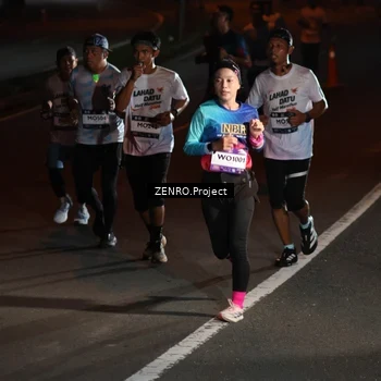 Runner Photo 7647297