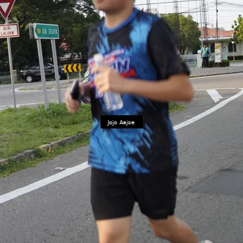 Runner Photo 7647298