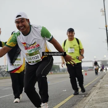 Runner Photo 7647309