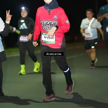 Runner Photo 7647340