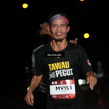 Runner Photo 7647368