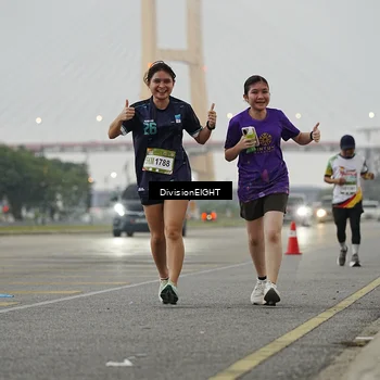 Runner Photo 7647390