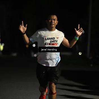Runner Photo 7647392
