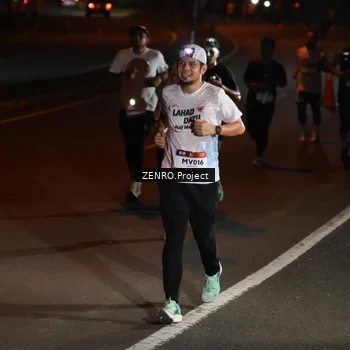 Runner Photo 7647405