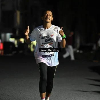 Runner Photo 7647413