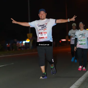 Runner Photo 7647419