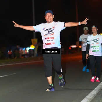 Runner Photo 7647434
