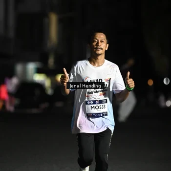 Runner Photo 7647436