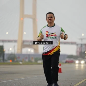 Runner Photo 7647448