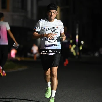 Runner Photo 7647461