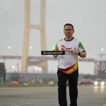 Runner Photo 7647466