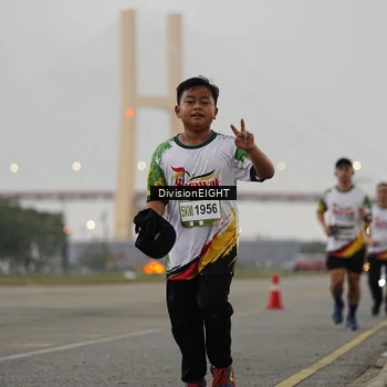 Runner Photo 7647471