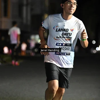Runner Photo 7647472