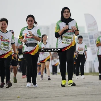 Runner Photo 7647480
