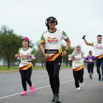 Runner Photo 7647513