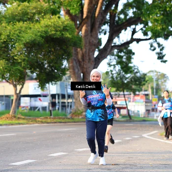 Runner Photo 7647514