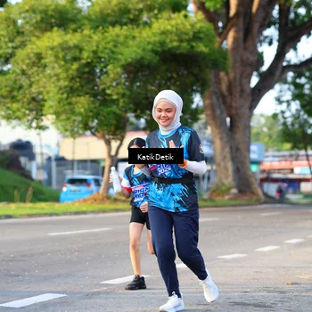 Runner Photo 7647535