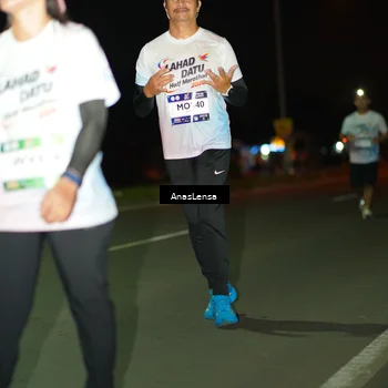 Runner Photo 7647536