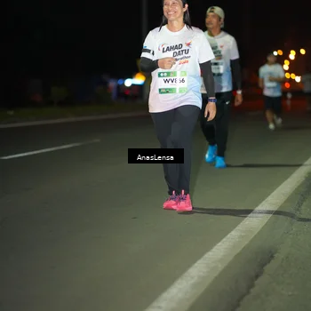 Runner Photo 7647538