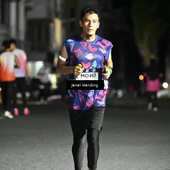 Runner Photo 7647540