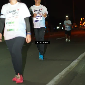 Runner Photo 7647543