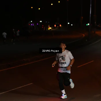 Runner Photo 7647546