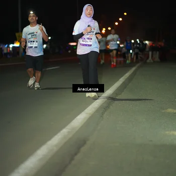 Runner Photo 7647564