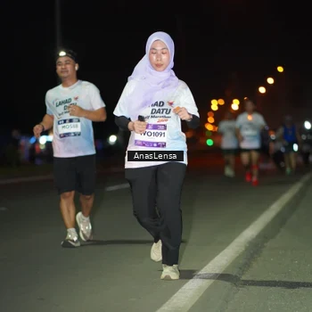 Runner Photo 7647568