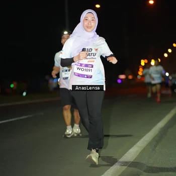 Runner Photo 7647571