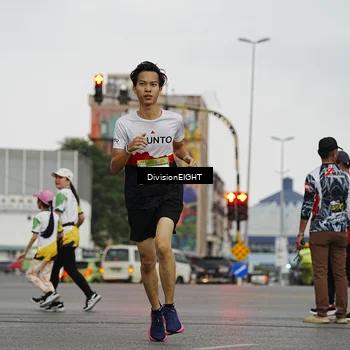 Runner Photo 7647589