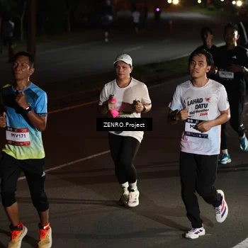 Runner Photo 7647594