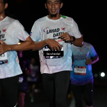 Runner Photo 7647601