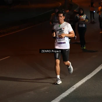 Runner Photo 7647603