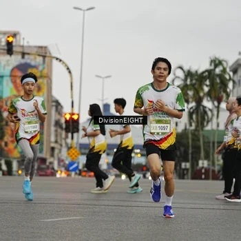 Runner Photo 7647607