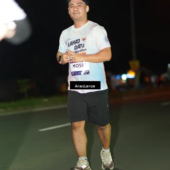Runner Photo 7647618