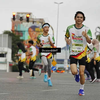 Runner Photo 7647623