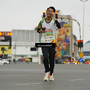 Runner Photo 7647669